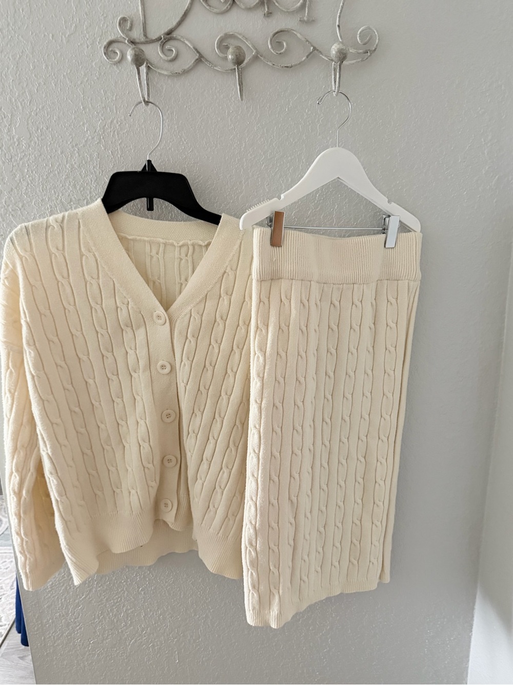 Commense Chunky Ribbed Cardigan & Skirt Set